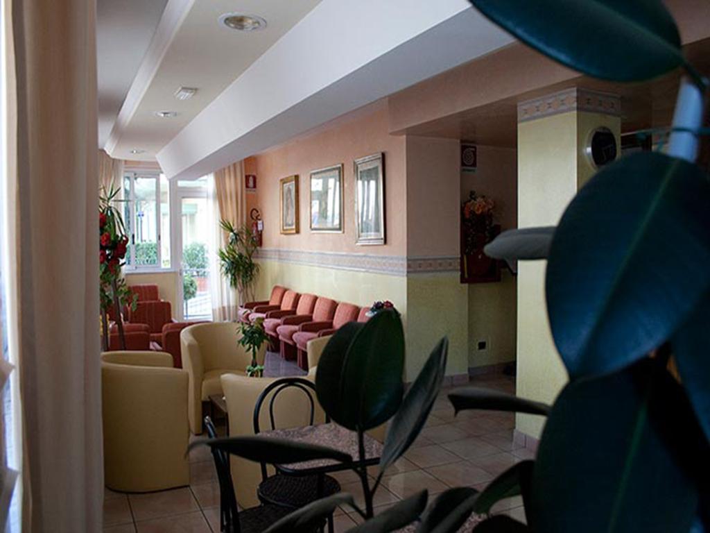 Hotel Monica Chianciano Terme Buitenkant foto
